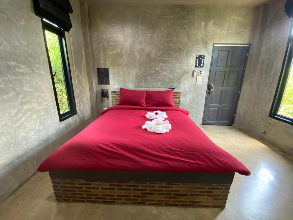 Отель The Loft House Sakaeo Watthana Nakhon Экстерьер фото