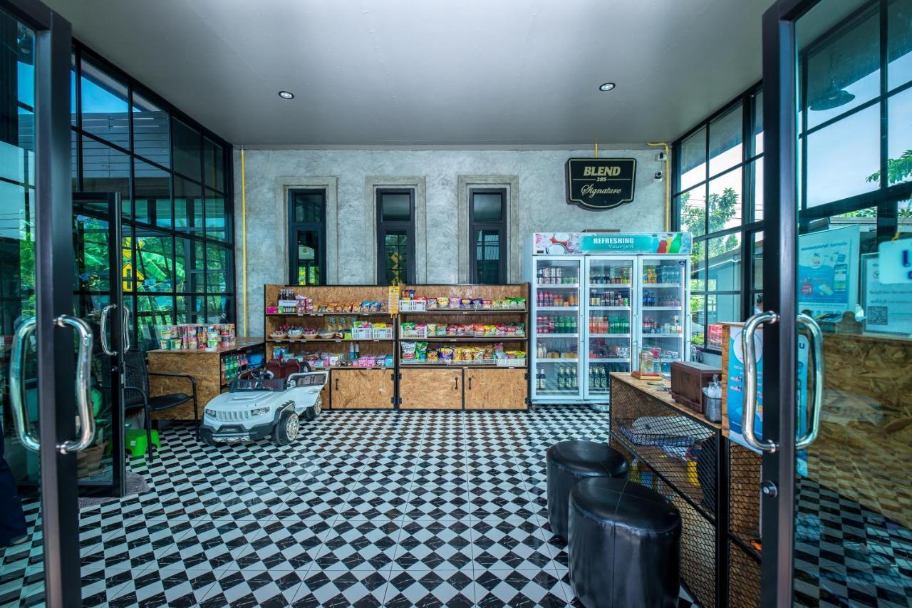 Отель The Loft House Sakaeo Watthana Nakhon Экстерьер фото